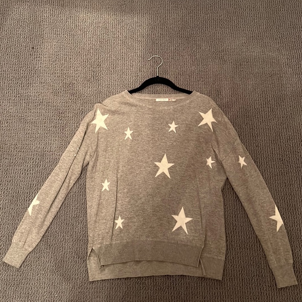 Grey sweater with white stars